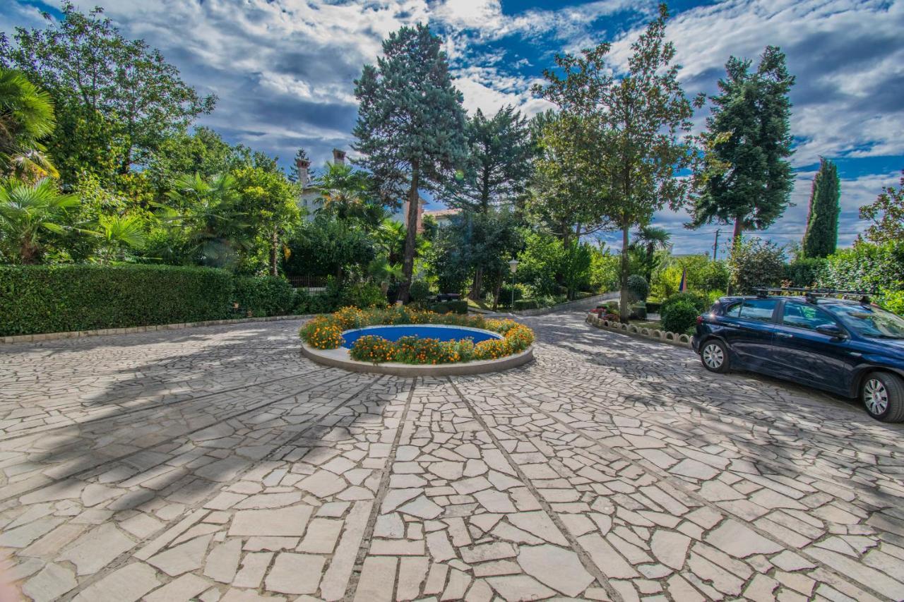 Apartments Anita near Opatija with private parking Matulji Bagian luar foto