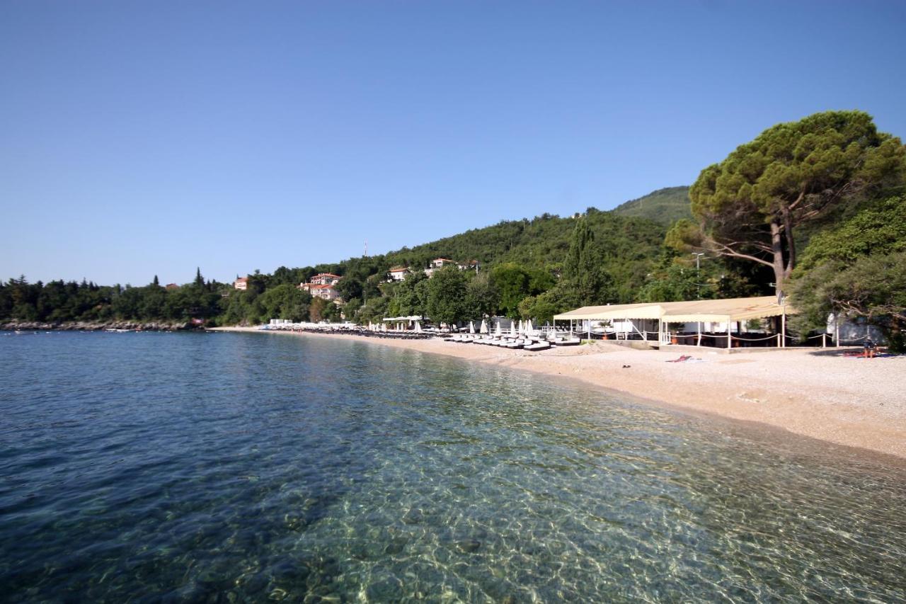 Apartments Anita near Opatija with private parking Matulji Bagian luar foto
